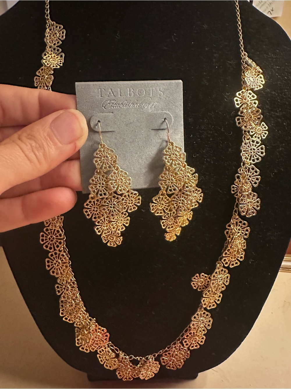 Talbots Gold Floral Filigree Necklace and Drop Earrings